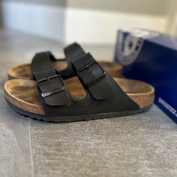 BLACK BIRKENSTOCK SANDALS - SIZE 38 - Picture 4 of 5